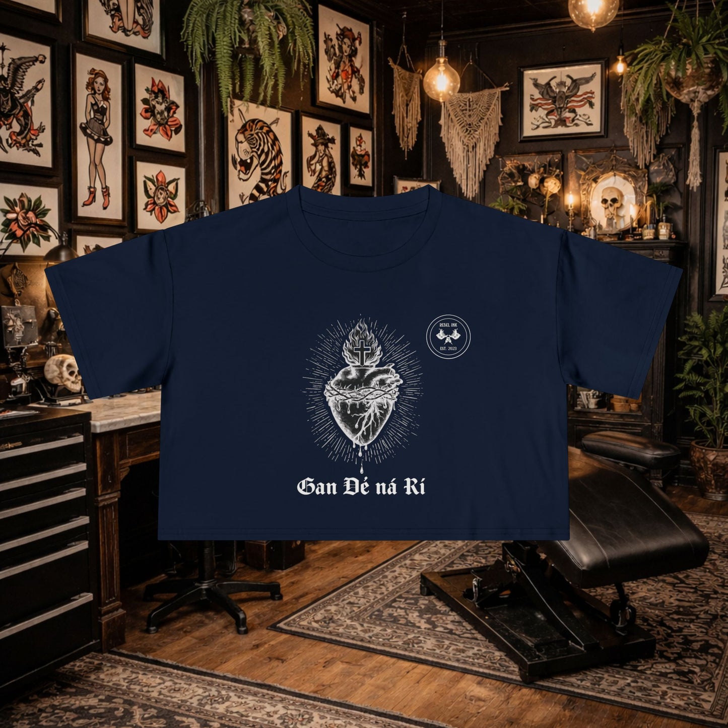 Cropped T-shirt Without God Nor King