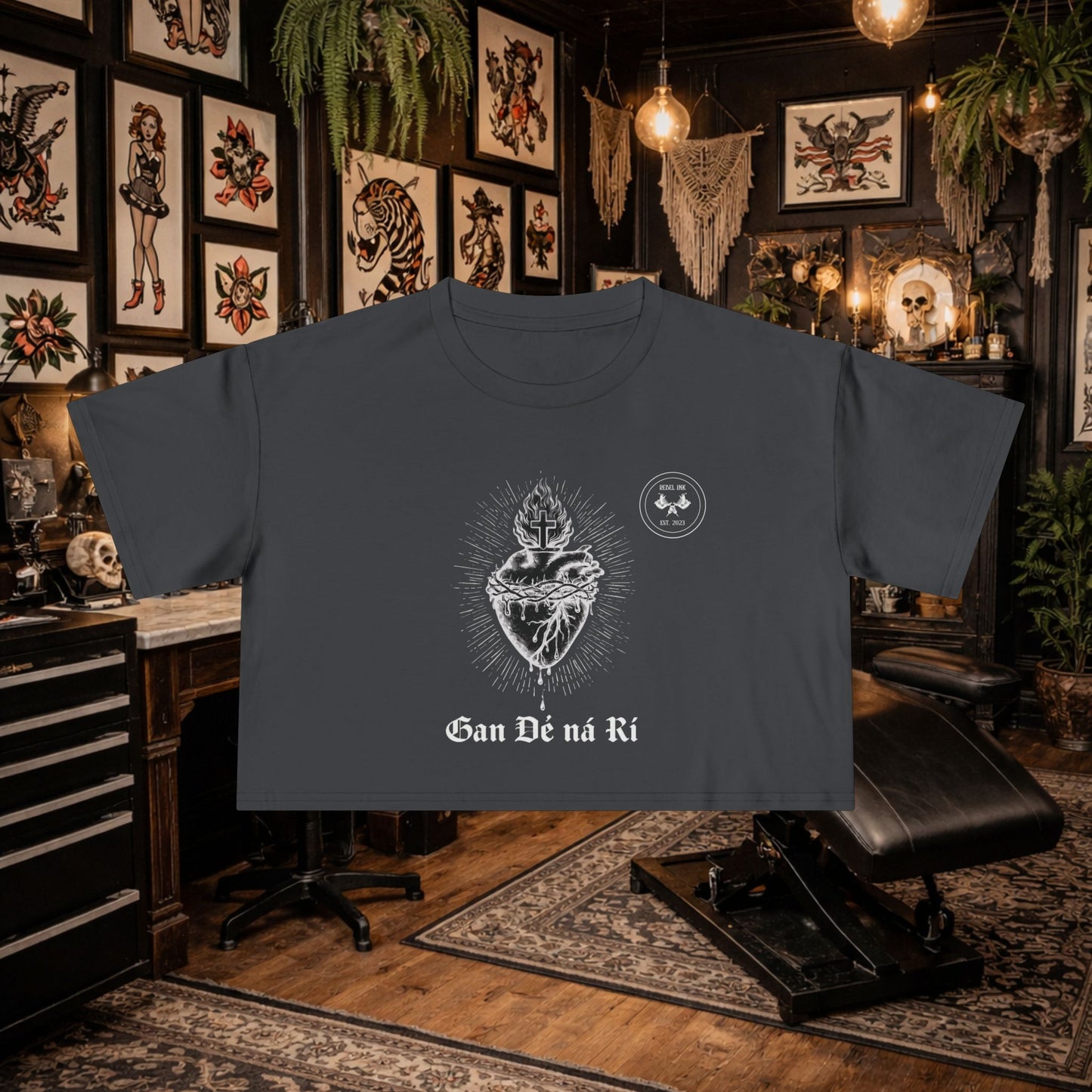 Cropped T-shirt Without God Nor King
